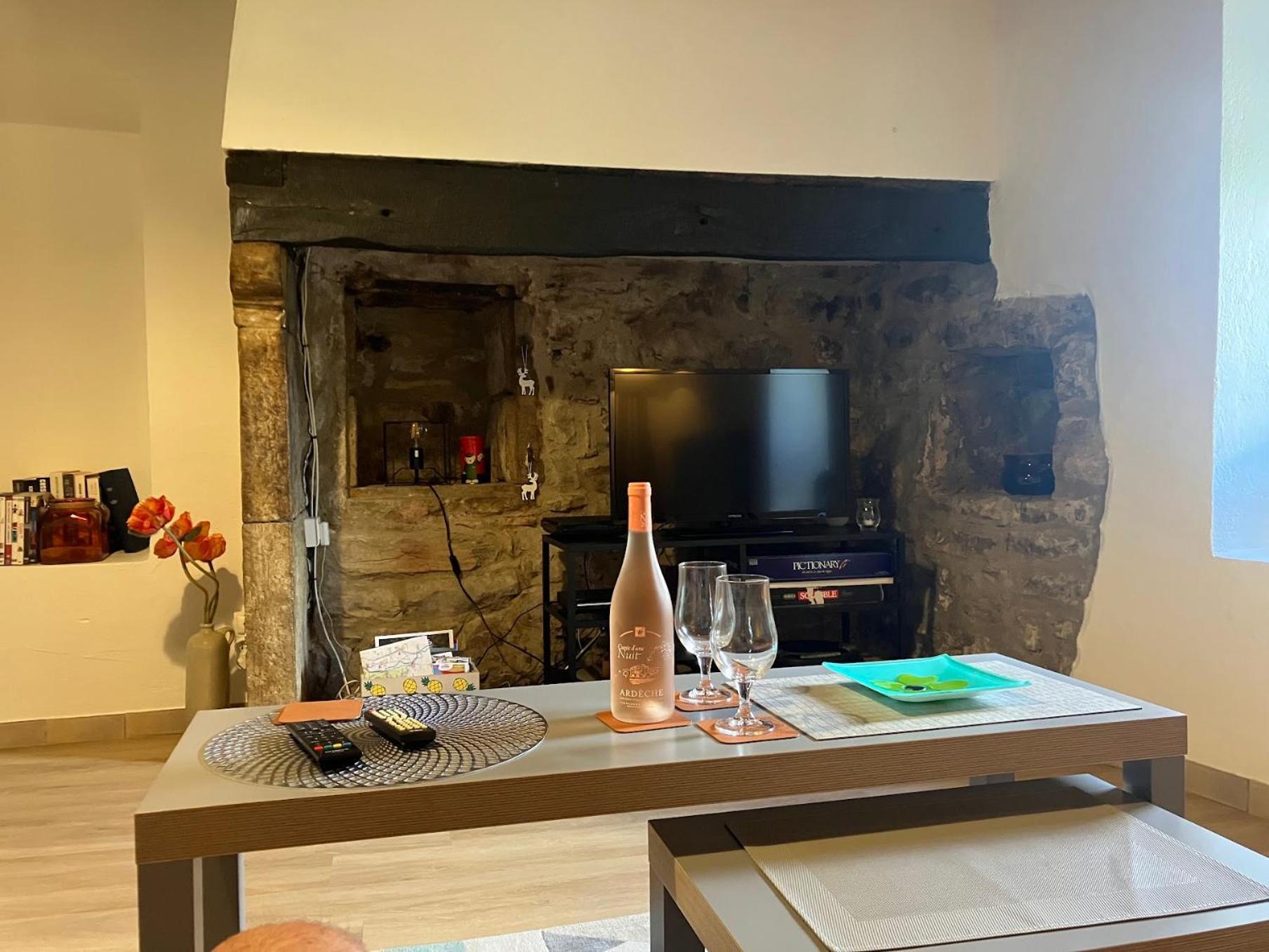 Gite La Serre - Maison De Village Au Calme Et Au Coeur Des Plus Beaux Sites Ardechois Grospierres Luaran gambar